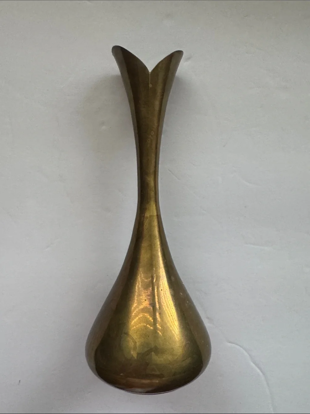 Vintage Solid Brass Bud Vase Mid Century Modern Tulip Neck Flower Vase 7” Tall